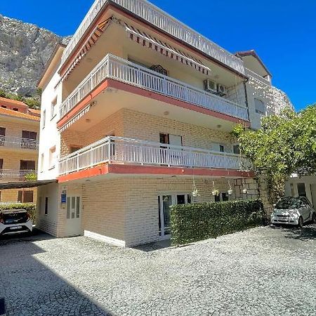 Apartments Neven Omis Ngoại thất bức ảnh