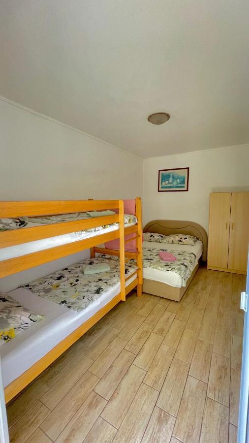 Apartments Neven Omis Ngoại thất bức ảnh