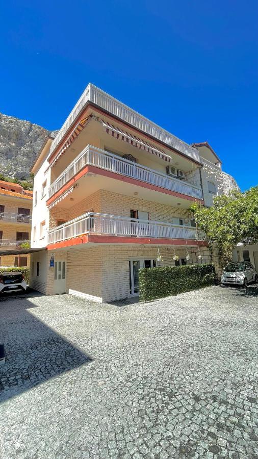 Apartments Neven Omis Ngoại thất bức ảnh