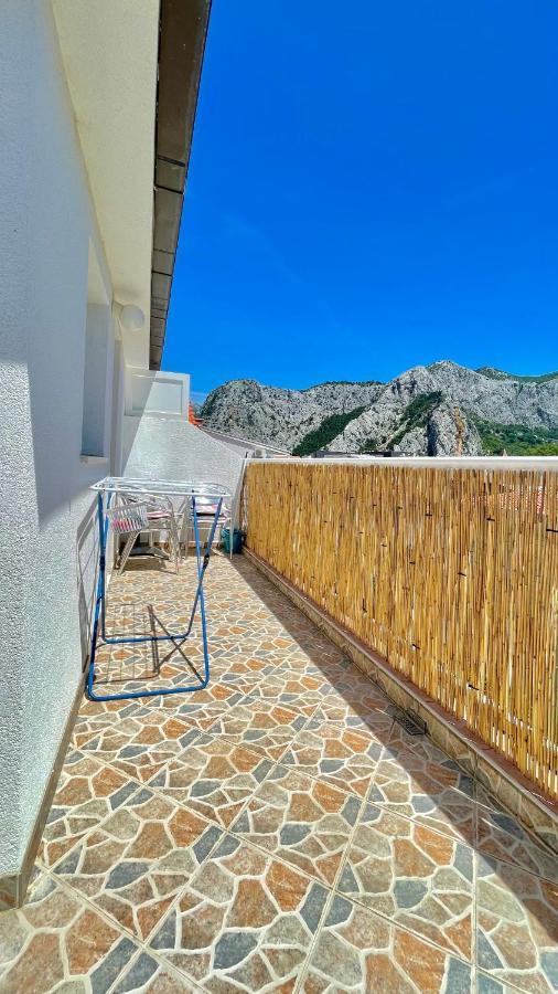 Apartments Neven Omis Ngoại thất bức ảnh