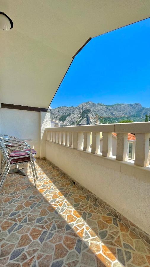 Apartments Neven Omis Ngoại thất bức ảnh