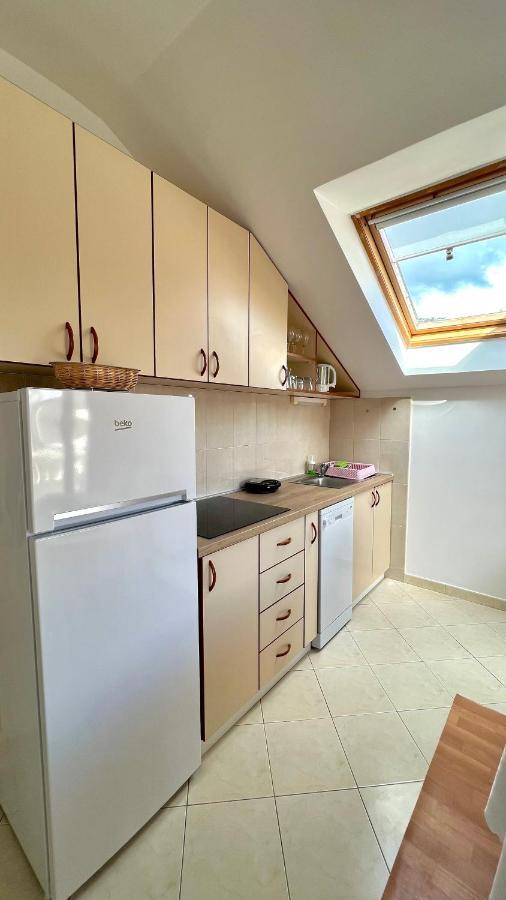Apartments Neven Omis Ngoại thất bức ảnh