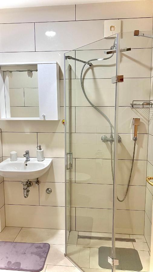 Apartments Neven Omis Ngoại thất bức ảnh