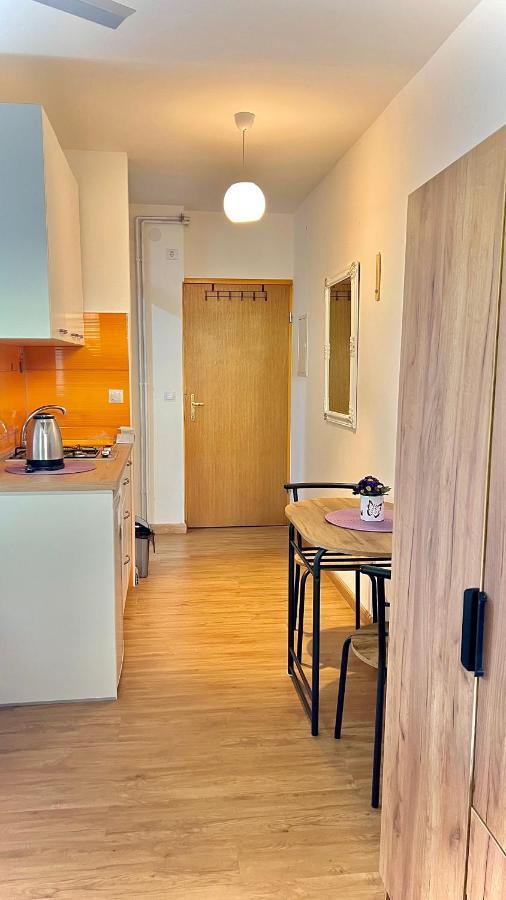 Apartments Neven Omis Ngoại thất bức ảnh