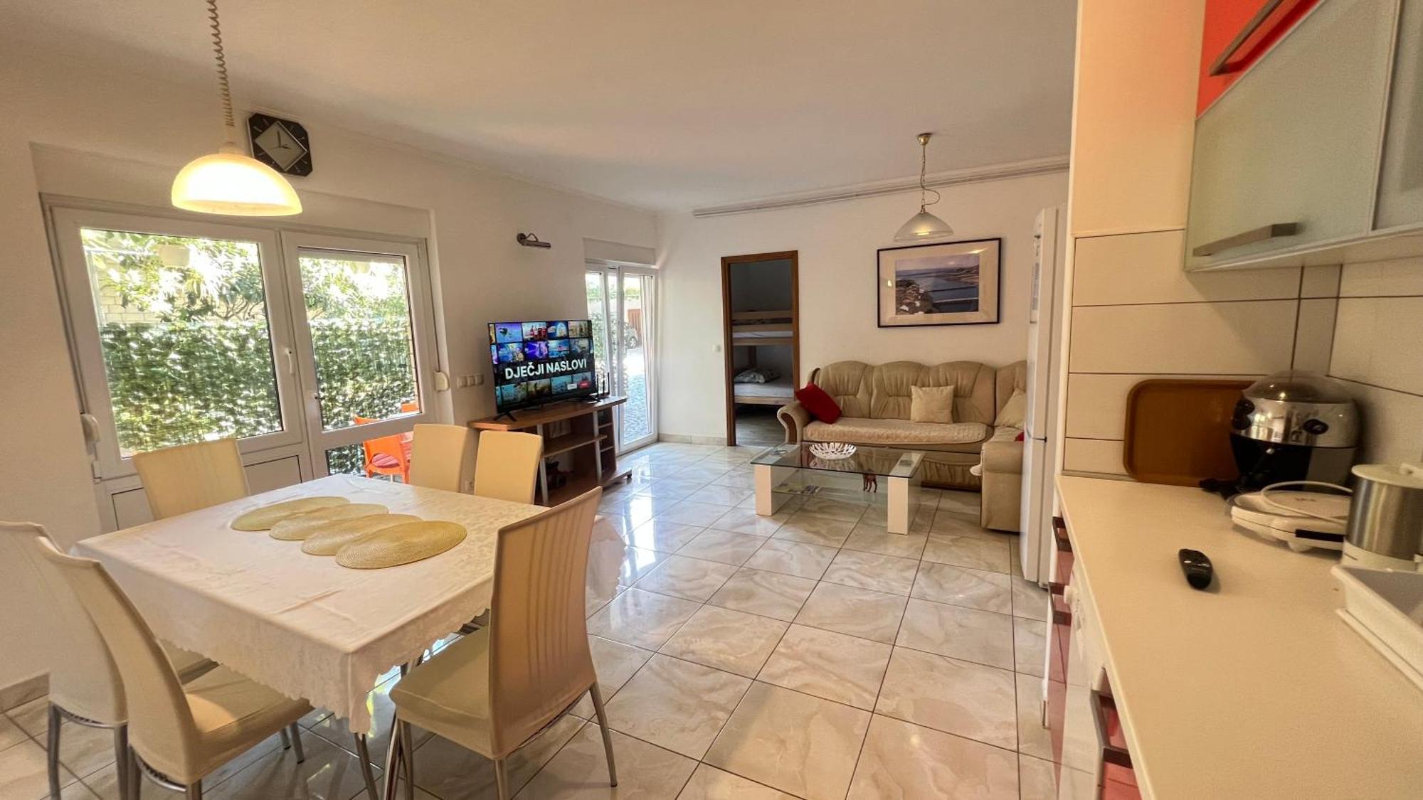 Apartments Neven Omis Ngoại thất bức ảnh
