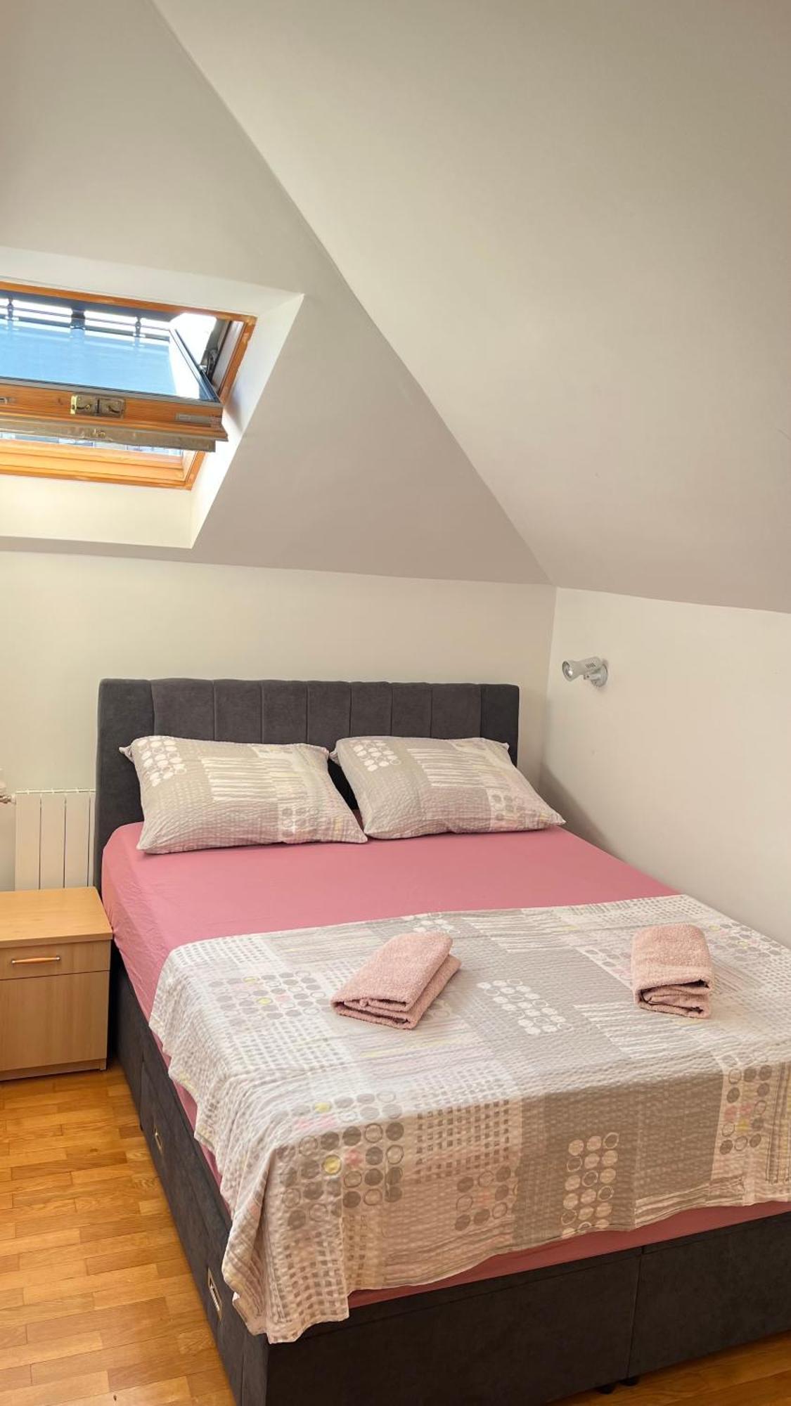 Apartments Neven Omis Ngoại thất bức ảnh