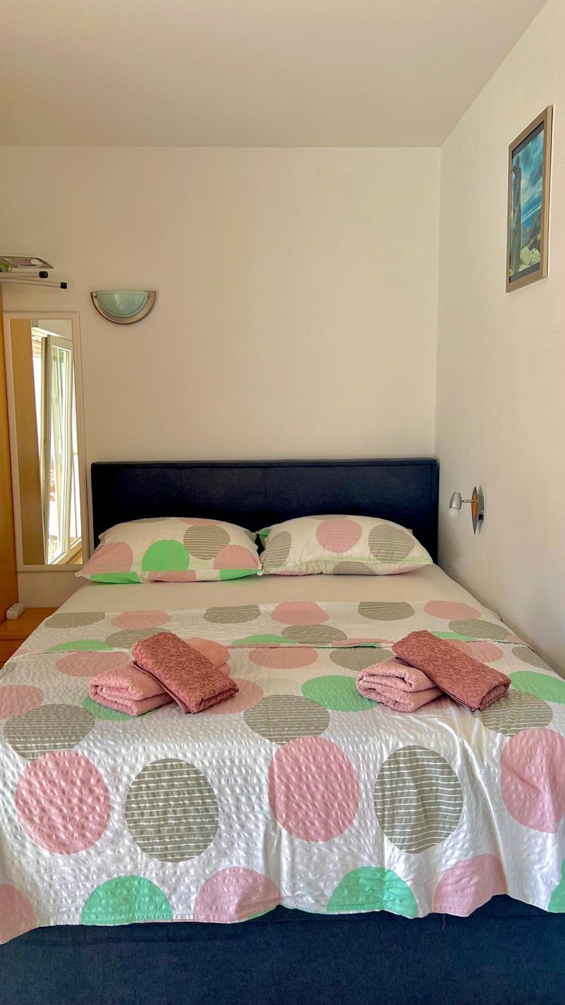 Apartments Neven Omis Ngoại thất bức ảnh