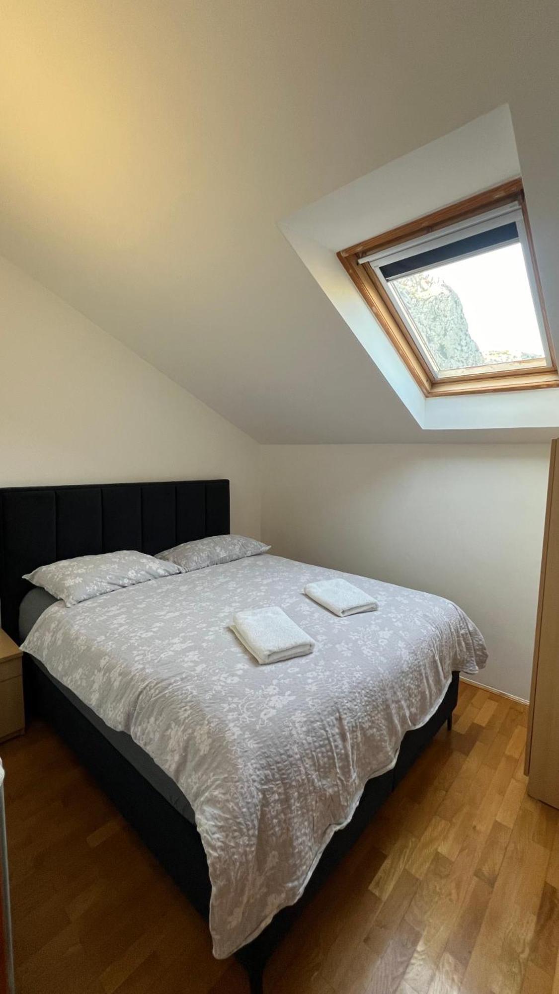 Apartments Neven Omis Ngoại thất bức ảnh
