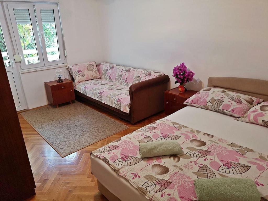 Apartments Neven Omis Ngoại thất bức ảnh