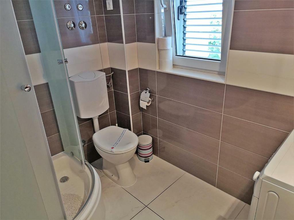 Apartments Neven Omis Ngoại thất bức ảnh